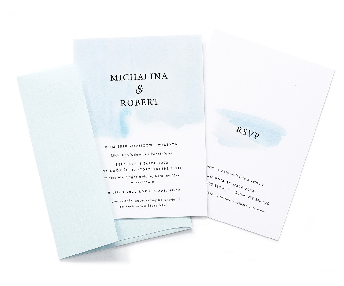 Proste i minimalistyczne zaproszenia ślubne z delikatnym niebieskim tłem