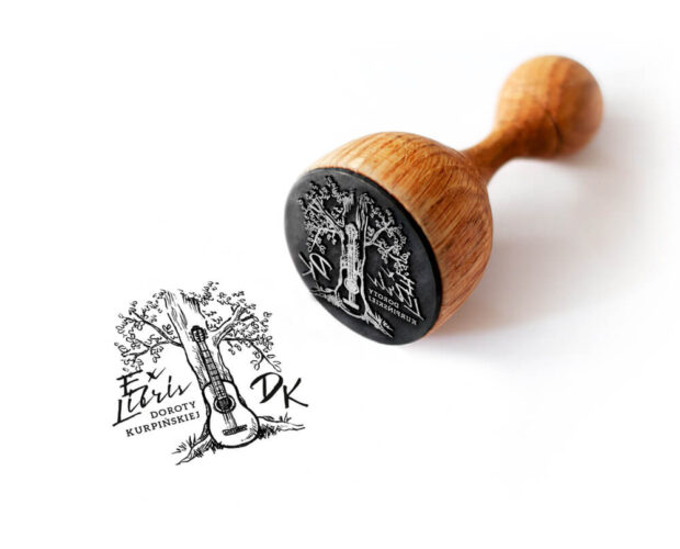 stempel exlibris z drzewem i gitarą