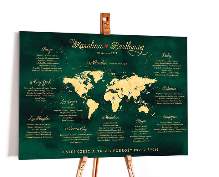 zielono złoty plan stołów z mapą świata